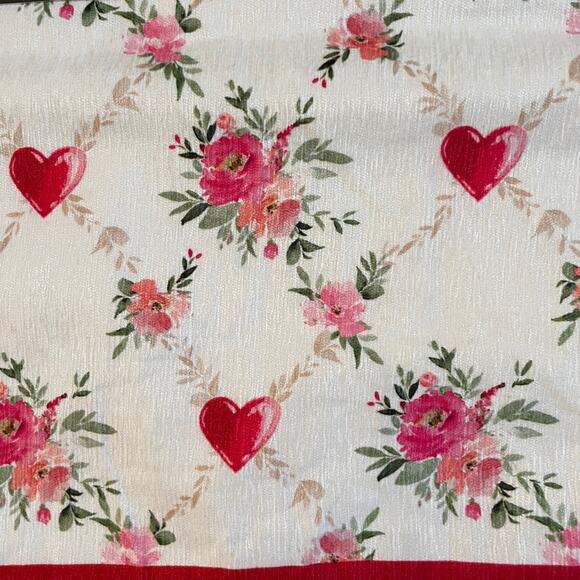 Nicole Miller Valentines Day Heart Placemats 13x19 Pink & Red Floral Set 4 New - Picture 3 of 12